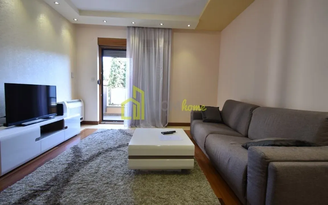 Izdavanje, jednosoban stan, 58m², Centar, Podgorica