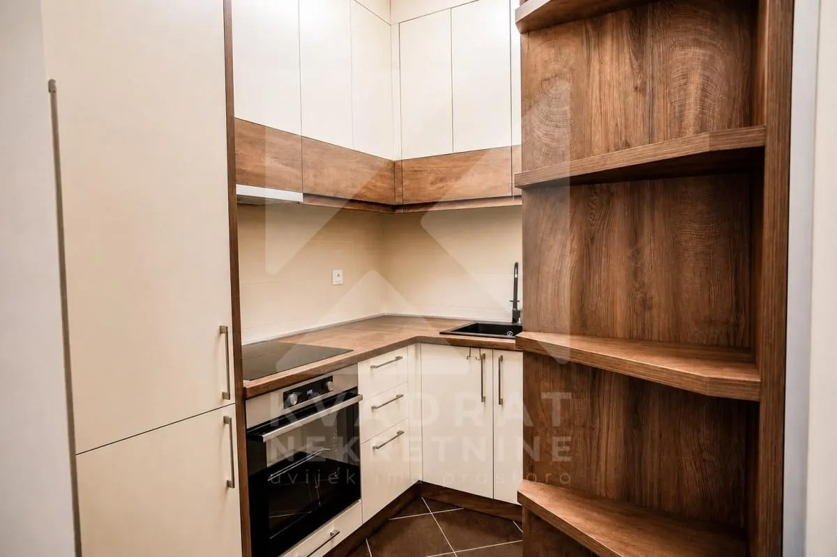 Rent, three bedroom apartment, 120m², 1 maj, Podgorica