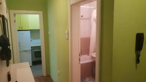 Izdavanje, dvosoban stan, 37m², Sajmište, Novi Sad - image 11
