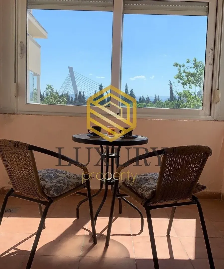 Izdavanje, jednosoban stan, 45m², Centar, Podgorica