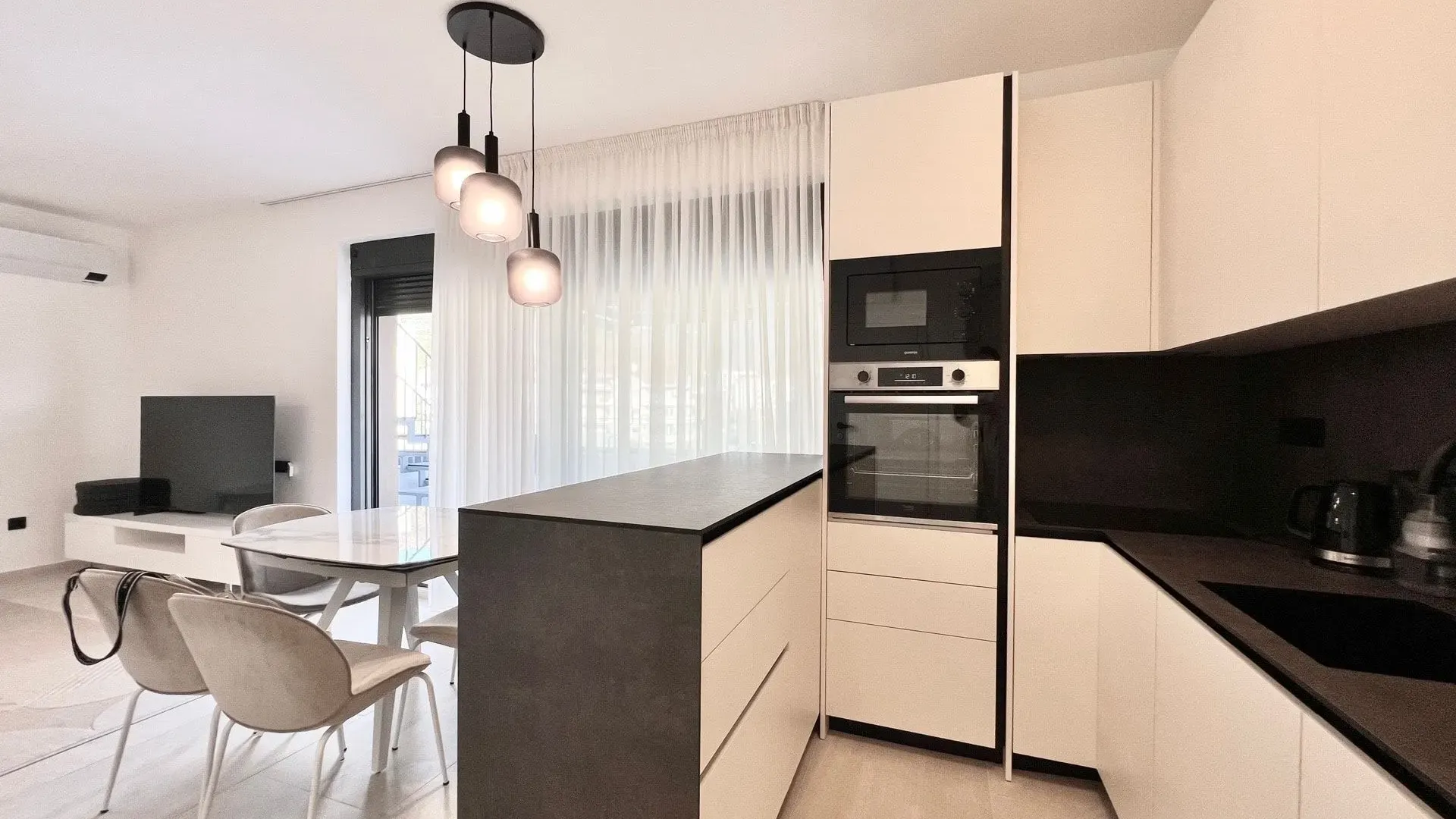 Prodaja, stan, 147m², Tivat, Crna Gora