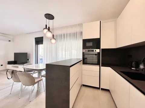 Prodaja, stan, 147m², Tivat, Crna Gora - image 17