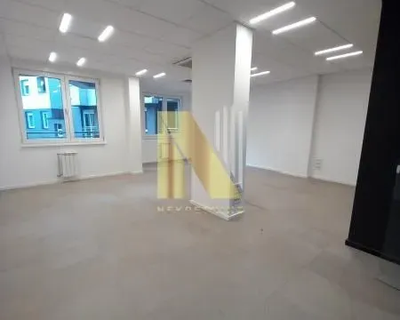 Izdavanje, poslovni prostor, 259m², Bulevar Evrope, Novi Sad Sve Podlokacije - image 15