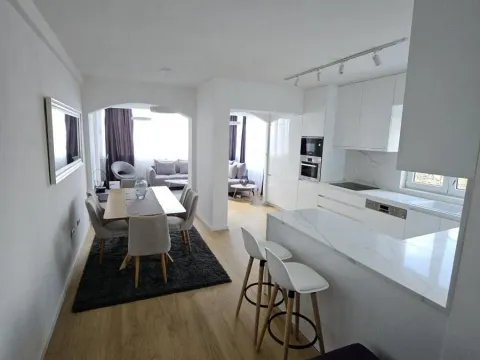 Rent, one bedroom apartment, 56m², Kalimanj, Tivat - image 14