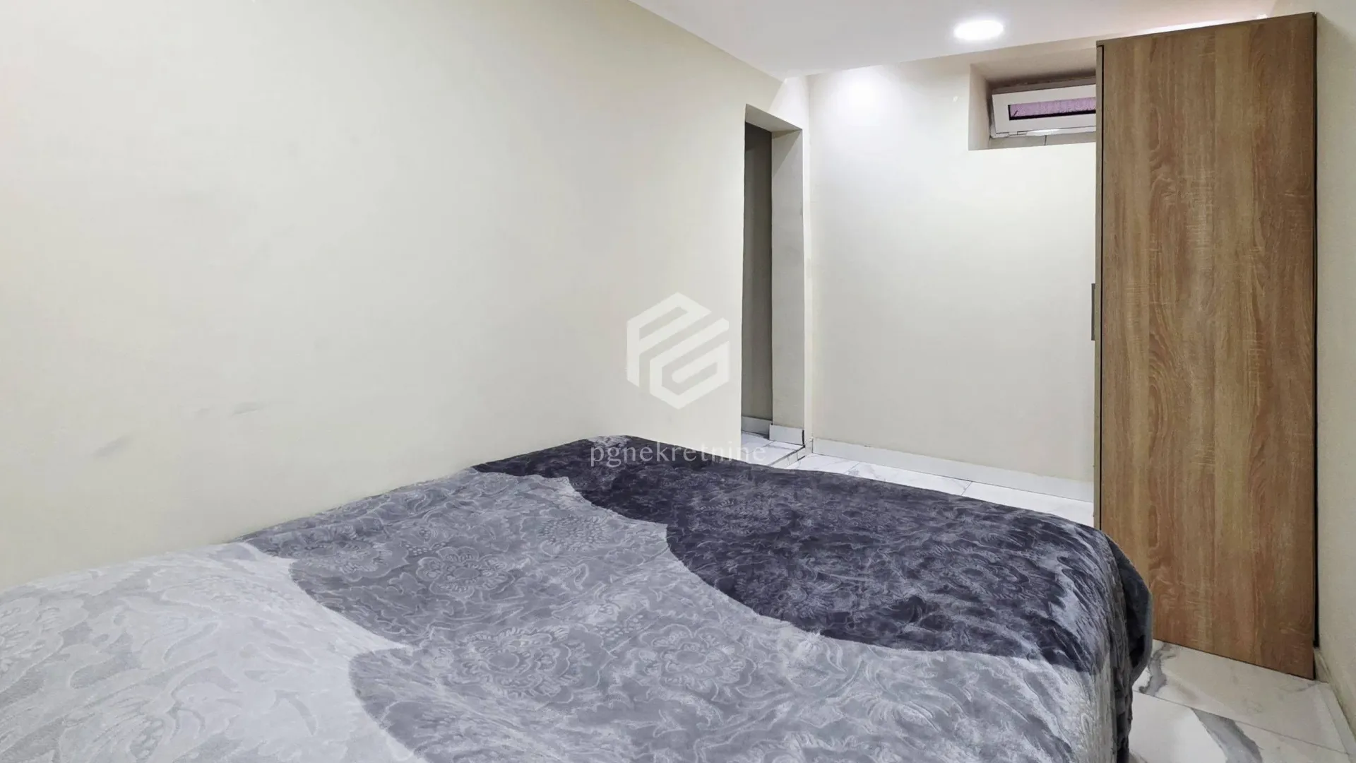 Prodaja, dvosoban stan, 50m², Centar, Podgorica