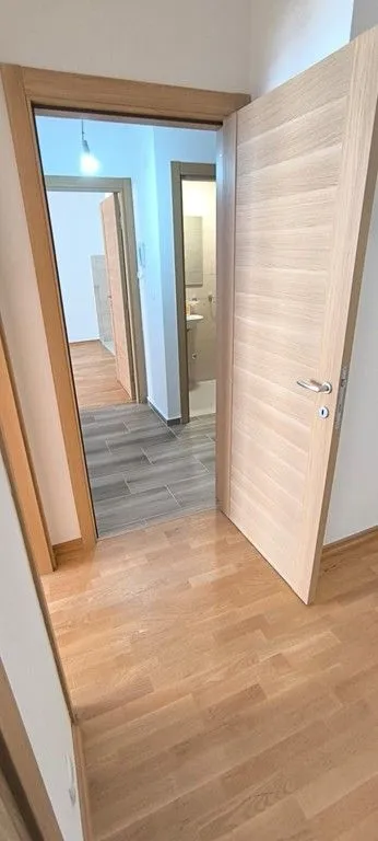 Izdavanje, dvosoban stan, 65m², Stari Aerodrom, Podgorica