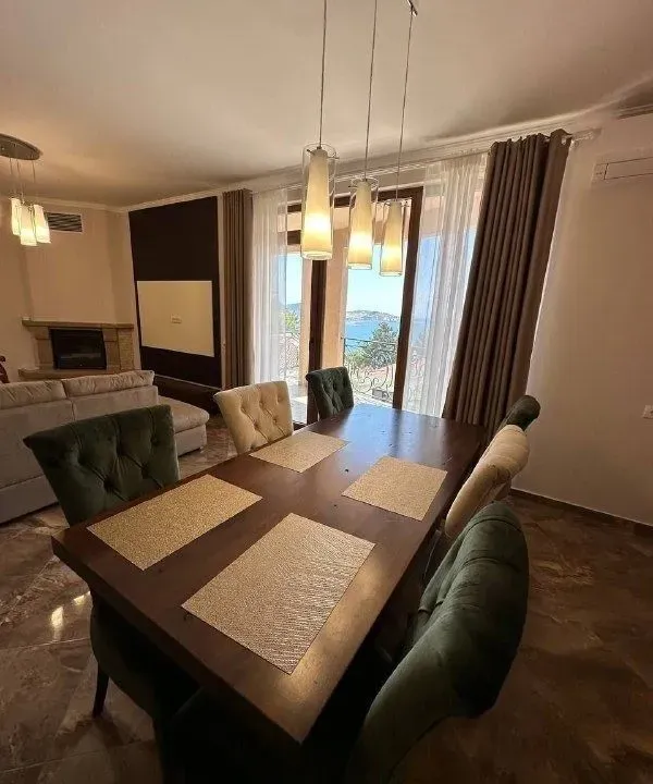 Sale, house, 256m², Šušanj, Bar