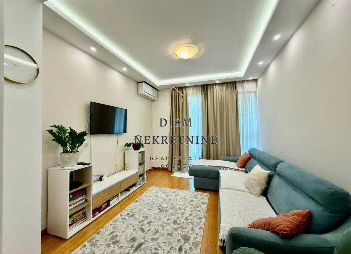 Sale, one bedroom apartment, 62m², Centar, Bar