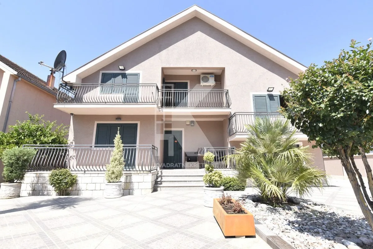 Rent, house, 200m², Stari Aerodrom, Podgorica