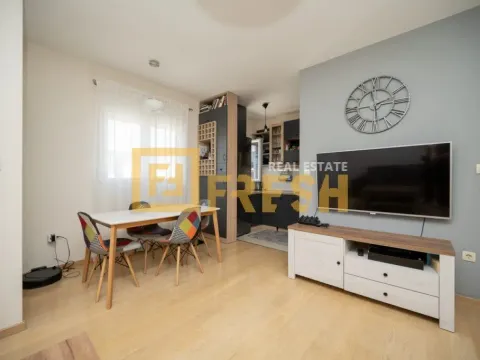 Prodaja, dvosoban stan, 72m², City Kvart, Podgorica - image 8