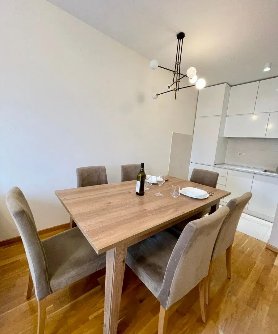 Izdavanje, jednosoban stan, 43m², Zagorič, Podgorica