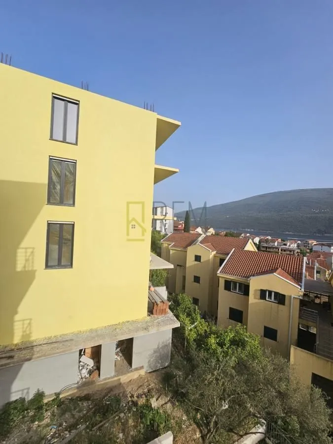 Prodaja, jednosoban stan, 47m², Đenovići, Herceg Novi