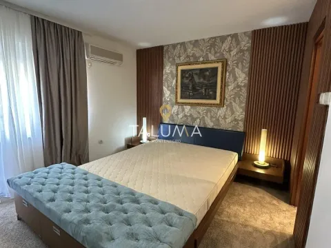 Rent, three bedroom apartment, 200m², Gorica C, Podgorica - image 7