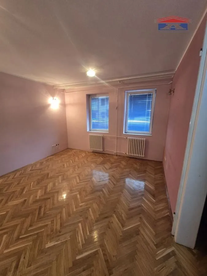 Rent, office space, 40m², Bulevar Oslobodjenja, Novi Sad Sve Podlokacije