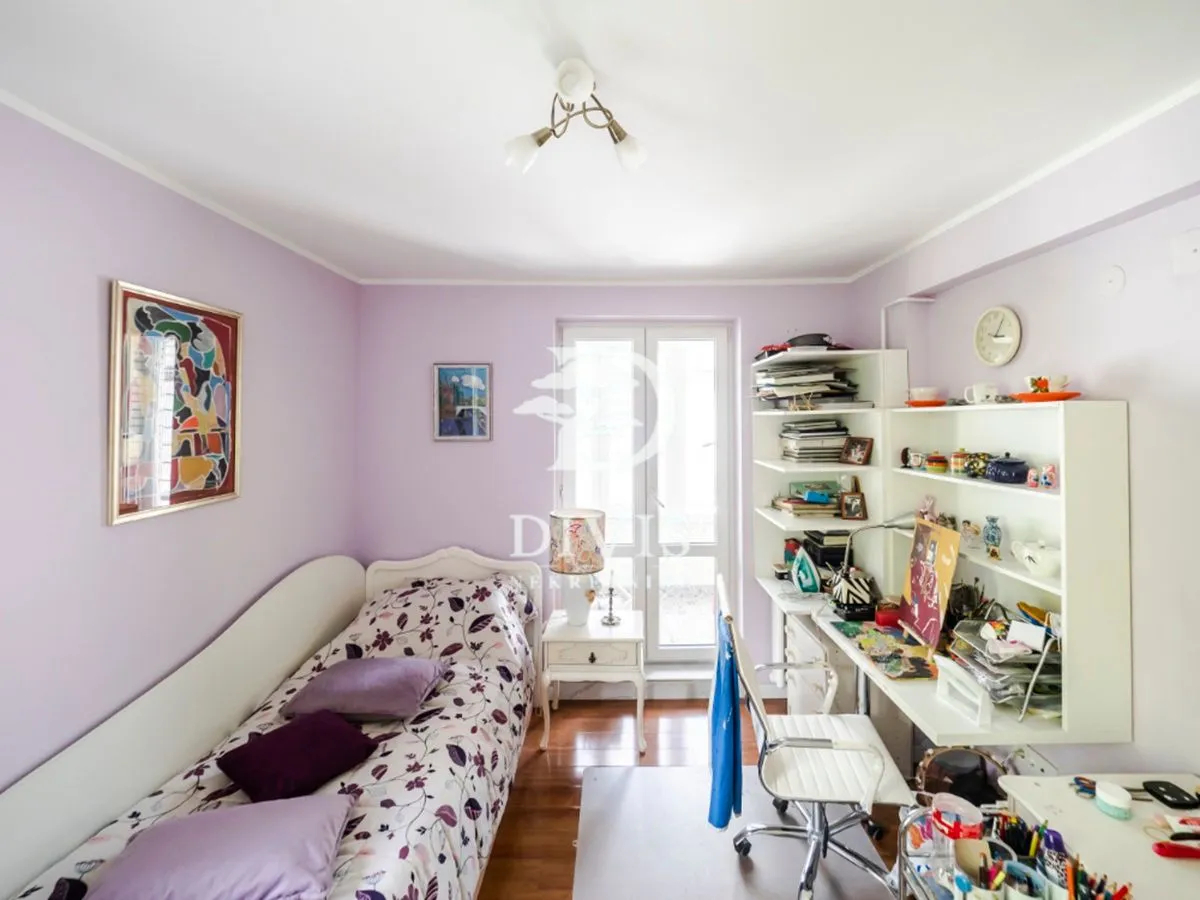 Sale, two bedroom apartment, 61m², Neimar, Vračar Sve Podlokacije