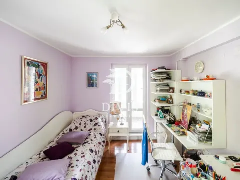 Sale, two bedroom apartment, 61m², Neimar, Vračar Sve Podlokacije - image 13