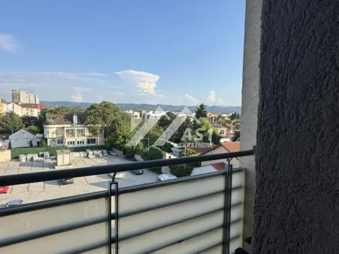 Izdavanje, četvorosoban stan, 82m², Bulevar Evrope, Novi Sad Sve Podlokacije - image 12