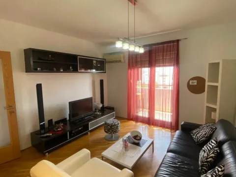 Izdavanje, jednosoban stan, 50m², Preko Morače, Podgorica - image 8