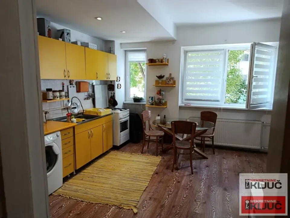Sale, three bedroom apartment, 69m², Detelinara, Novi Sad Sve Podlokacije