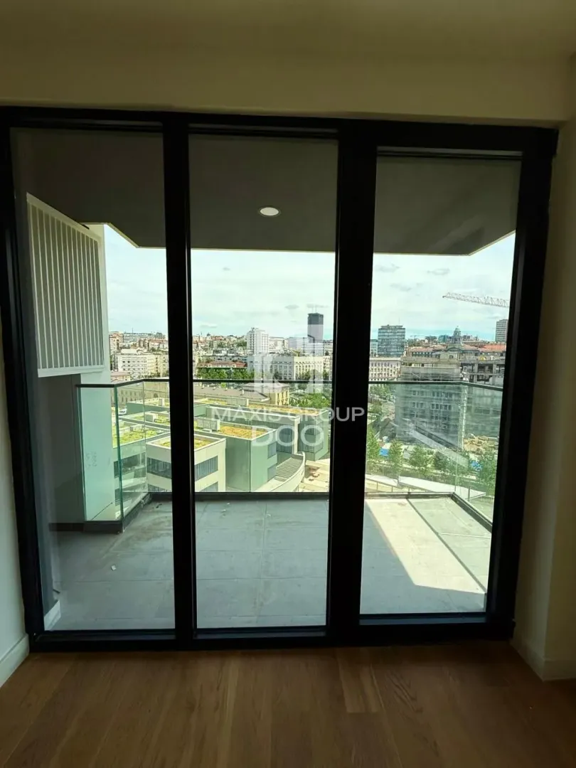 Izdavanje, trosoban stan, 80m², Savski Venac, Beograd