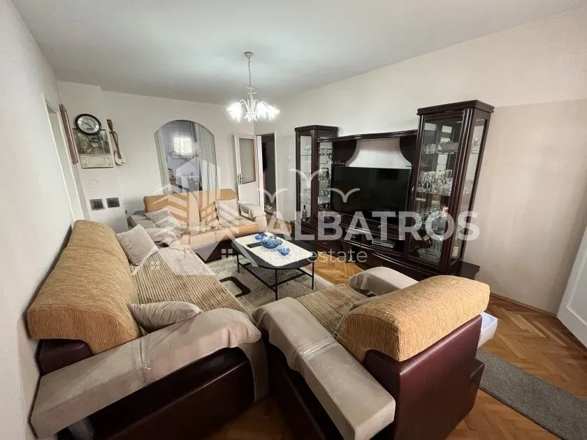 Sale, three bedroom apartment, 105m², Centar, Bar