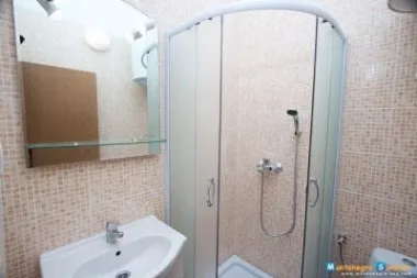 Izdavanje, jednosoban stan, 30m², Kumbor, Herceg Novi - image 3