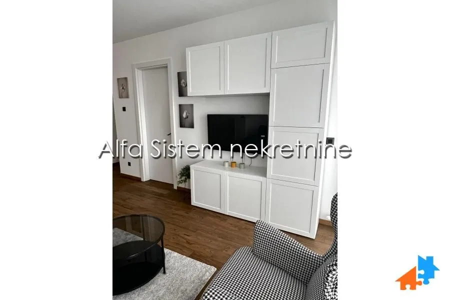 Izdavanje, dvosoban stan, 50m², Stari Grad, Beograd
