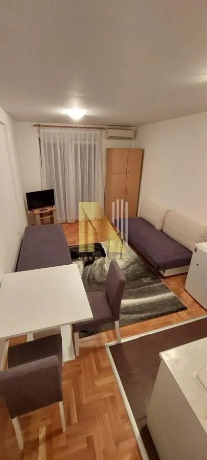 Izdavanje, garsonjera, 25m², Grbavica, Novi Sad Sve Podlokacije