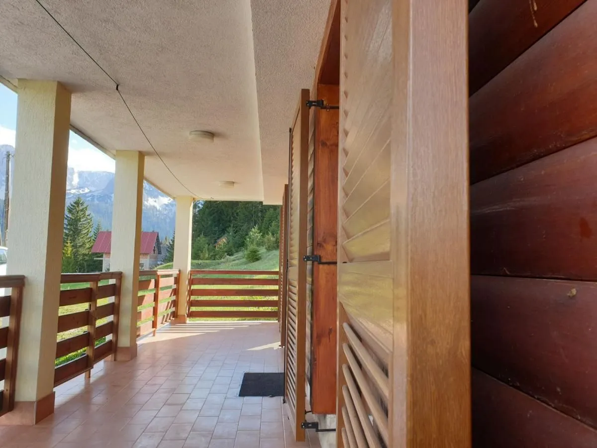 Prodaja, kuća, 375m², Žabljak, Crna Gora