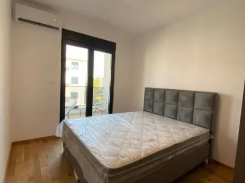 Izdavanje, jednosoban stan, 47m², City Kvart, Podgorica - image 5