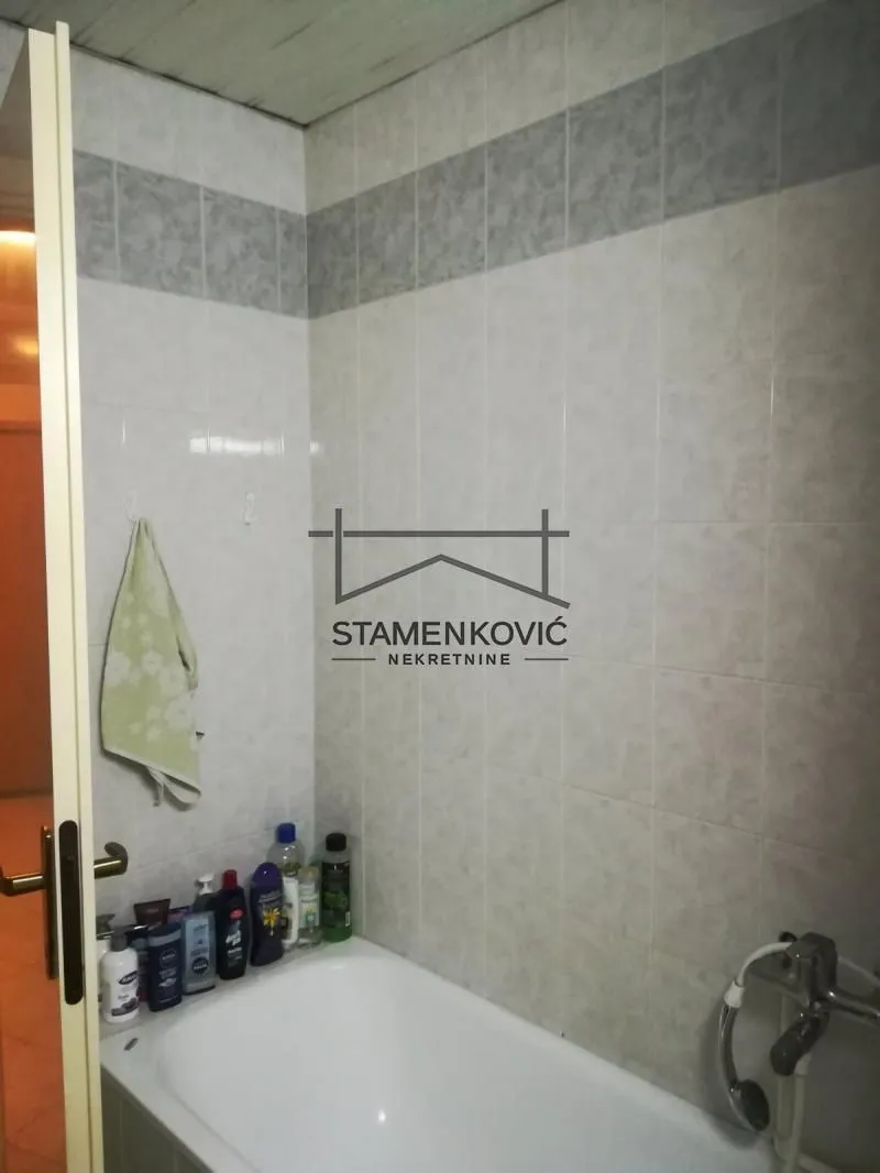 Prodaja, dvosoban stan, 63m², Novo naselje, Novi Sad