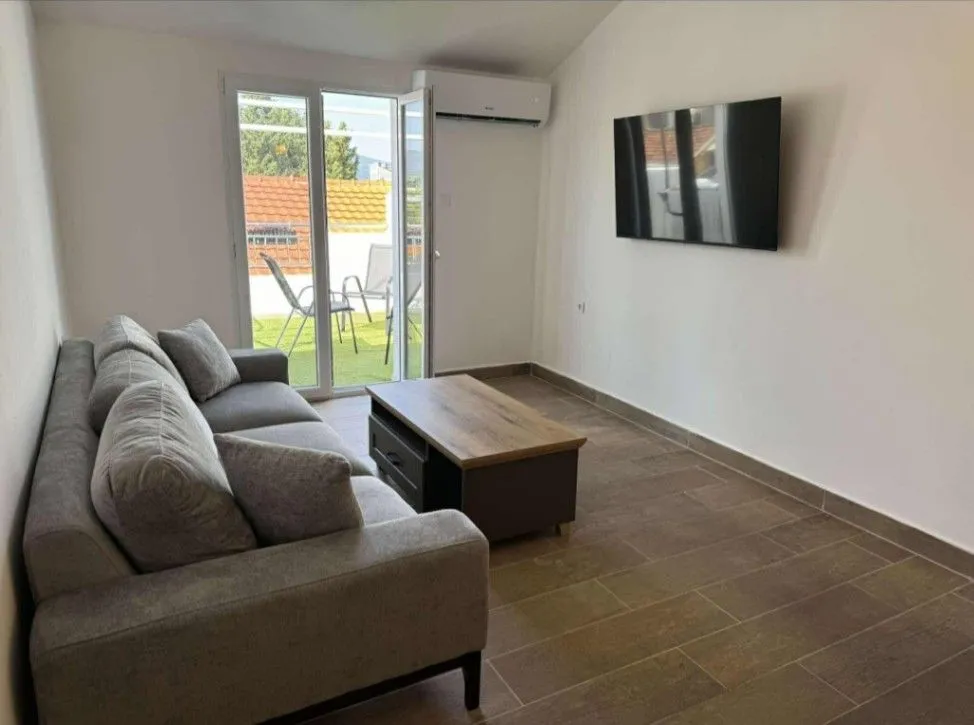 Rent, two bedroom apartment, 80m², Boka Place, Tivat