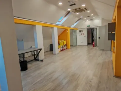 Rent, office space, 300m², Centar, Kragujevac - image 1