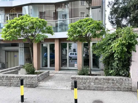 Prodaja, poslovni prostor, 140m², Kalenić Pijaca, Vračar Sve Podlokacije - image 14