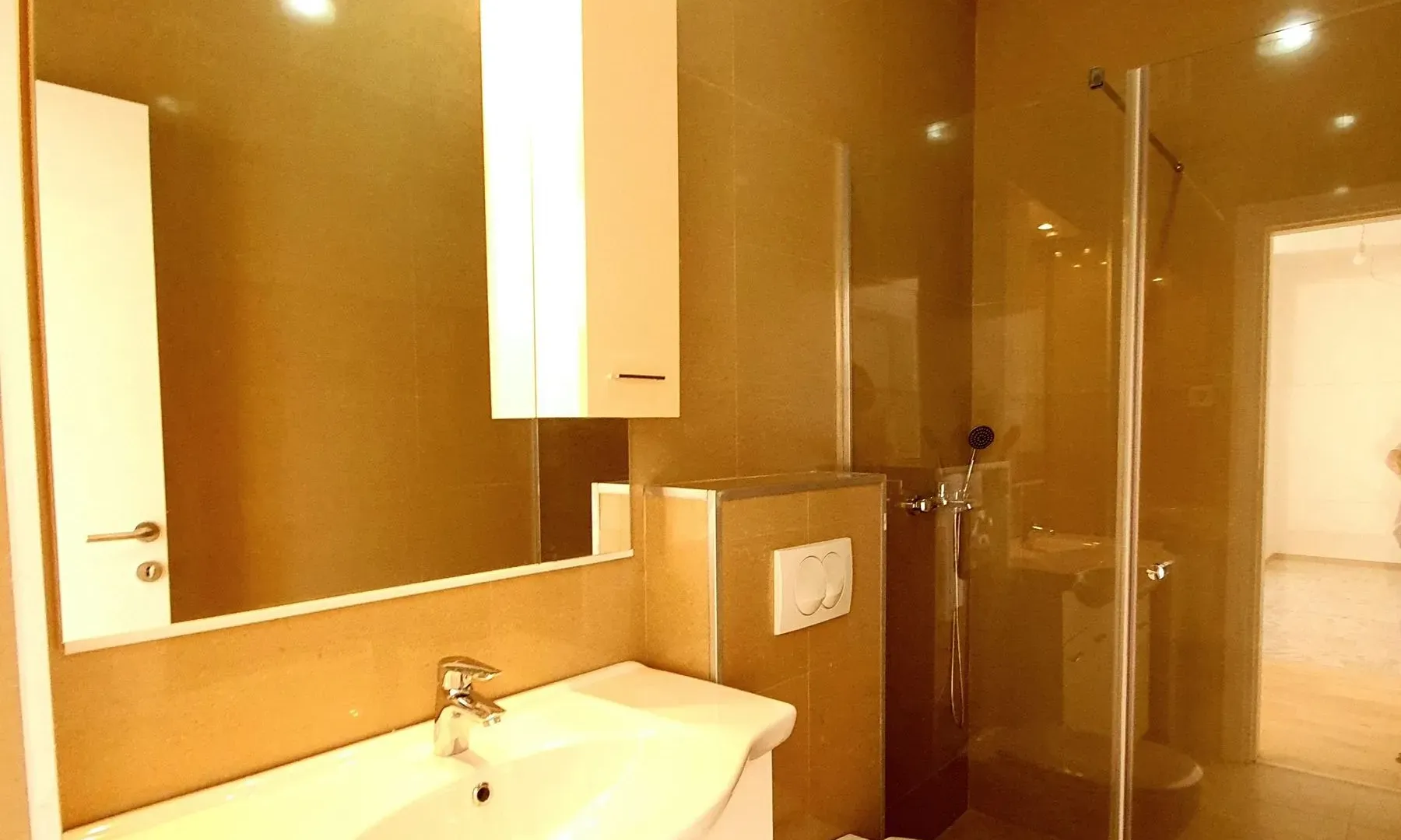 Sale, three bedroom apartment, 171m², Petrovac, Budva