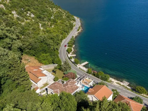 Prodaja, kuća, 405m², Strp, Kotor - image 34