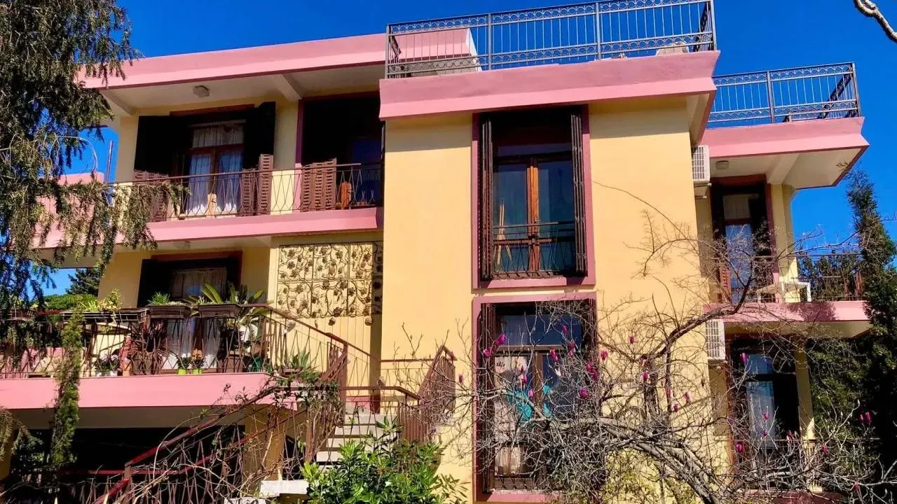 Sale, house, 300m², Šušanj, Bar