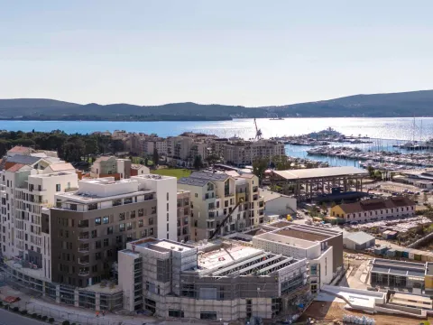 Prodaja, trosoban stan, 200m², Porto Montenegro, Tivat - image 4