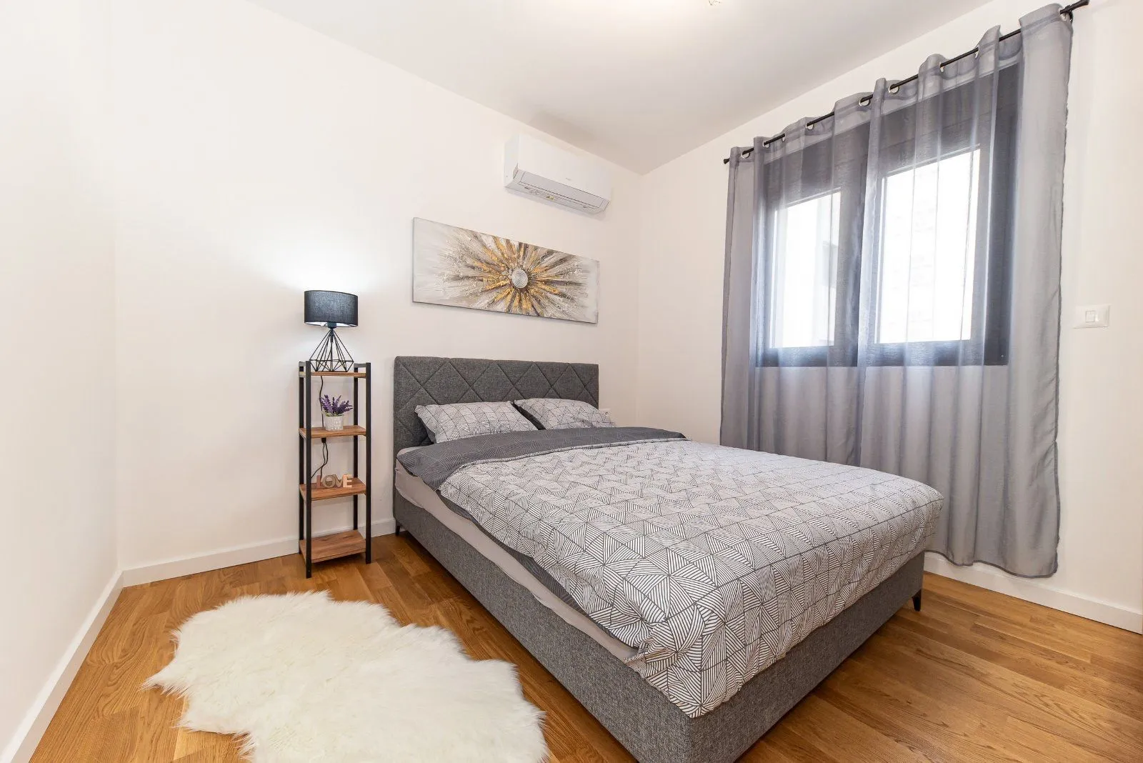 Izdavanje, jednosoban stan, 45m², Šušanj, Bar