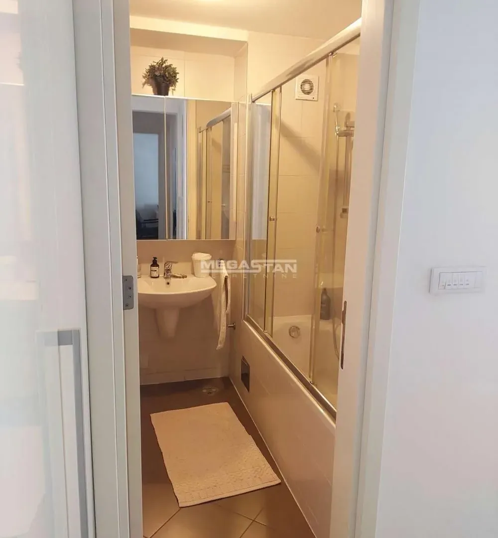 Rent, two bedroom apartment, 65m², Belvil, Beograd
