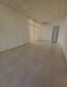 Izdavanje, poslovni prostor, 30m², City Kvart, Podgorica