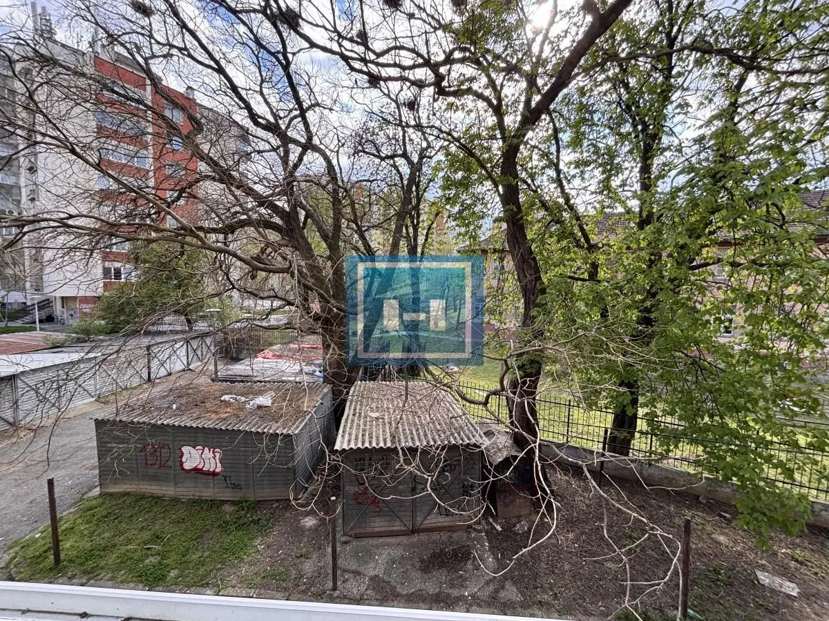 Prodaja, trosoban stan, 73m², Centar, Jagodina
