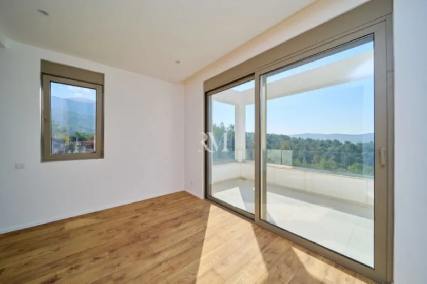 Prodaja, jednosoban stan, 111m², Mrčevac, Tivat