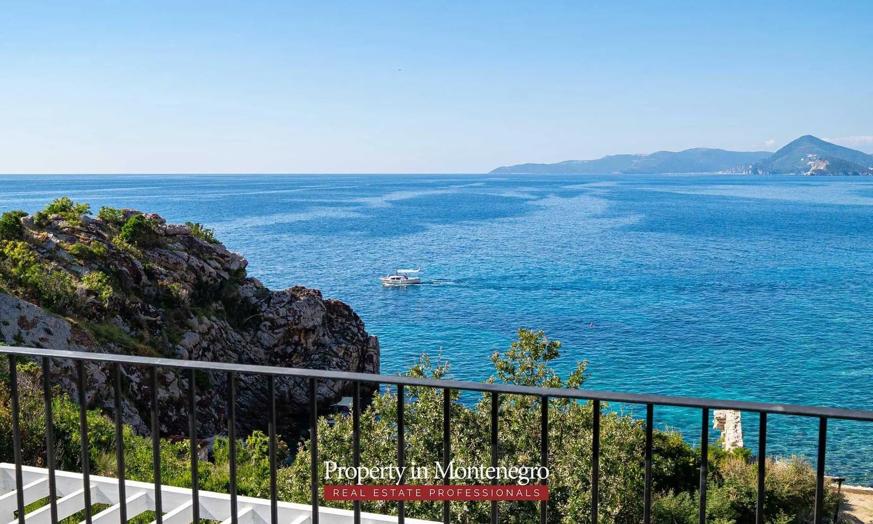 Sale, house, 310m², Rijeka Reževići, Budva