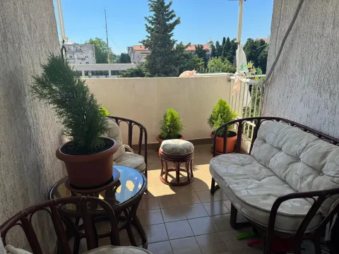 Rent, two bedroom apartment, 78m², Centar, Bar - image 5