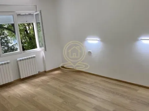 Izdavanje, poslovni prostor, 73m², Stari Grad, Beograd - image 5