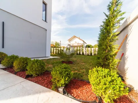 Rent, house, 225m², Gornja Gorica, Podgorica - image 4