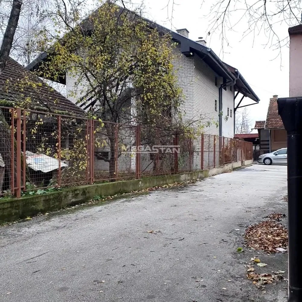 Prodaja, kuća, 325m², Aqua park, Jagodina