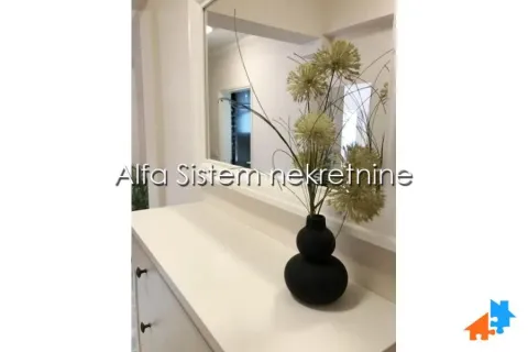 Izdavanje, trosoban stan, 72m², Savski Venac, Beograd - image 9
