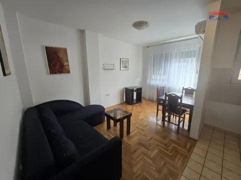 Izdavanje, garsonjera, 25m², Bulevar Evrope, Novi Sad Sve Podlokacije - image 2